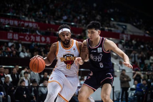 九游娱乐下载 萨林杰32+15+11率深圳击败上海 刘铮20分周鹏贡献15分