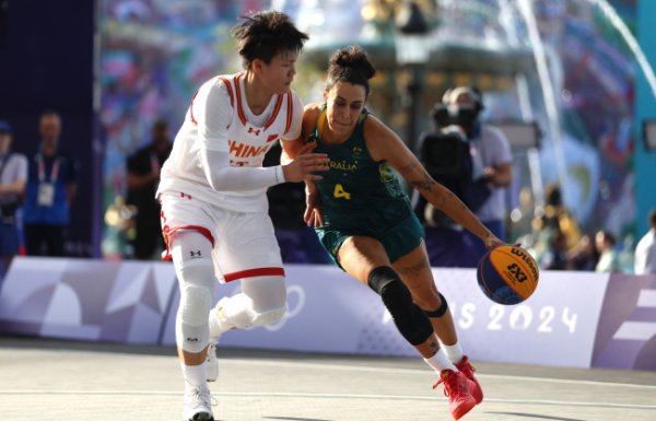 九游娱乐app 中国三人女篮不敌澳大利亚2连败 王丽丽4分5助